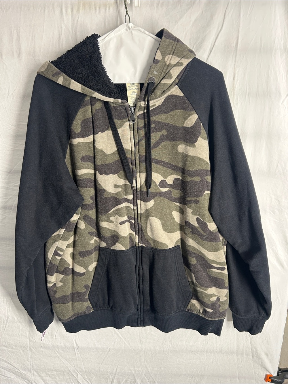 Faded Glory Black & Green Kids Camo Sherpa-Lined Zip Hoodie